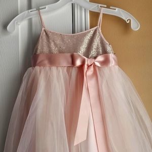 Flower girl / Tull dress